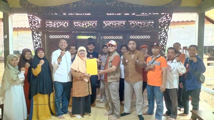 Nur Azizah Tamhid Serukan Jabar Putih di Pemilu 2024, Beri Bantuan Operasional DPC dan DPRa PKS