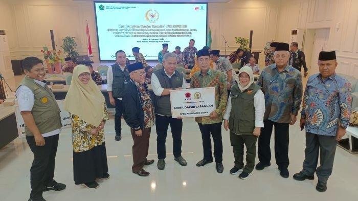 Nur Azizah Tamhid Anggota Komisi VIII Turut Salurkan Bantuan untuk Masyarakat dan Gereja di Makassar