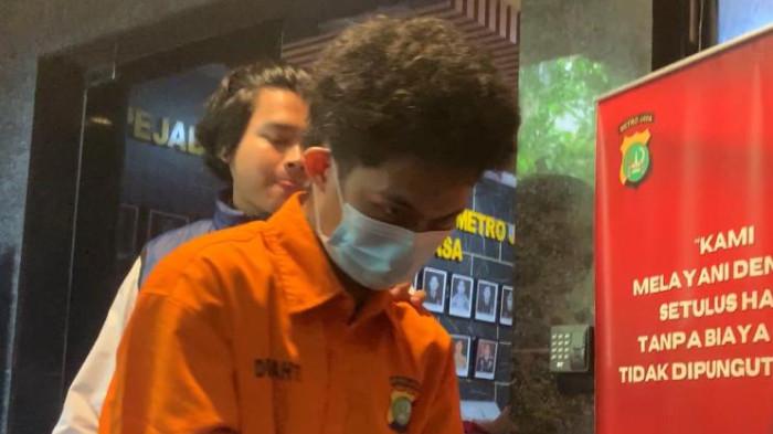 KEJAHATAN SIBER - Polda Metro Jaya mengungkap identitas WFT yang merupakan pemilik akun media sosial X Bjorka, yang ditangkap terkait kasus pembobolan data 4,9 juta nasabah sebuah bank swasta di Indonesia. Adapun akun media sosial X tersebut dengan nama pengguna atau username @bjorkanesiaaa.