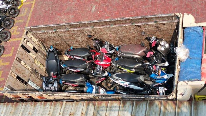 Bongkar Sindikat Curanmor Asal Lampung, Polisi Temukan Truk Angkut 18 Unit Motor Curian