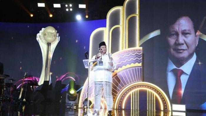 Pengamat Bandingkan Sikap Dua Capres Terima Penghargaan: Ganjar Cerita Kehebatan, Prabowo Humble