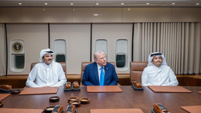 Pemimpin Qatar Puji-puji Donald Trump di Tengah Pelanggaran Gencatan Senjata oleh Israel
