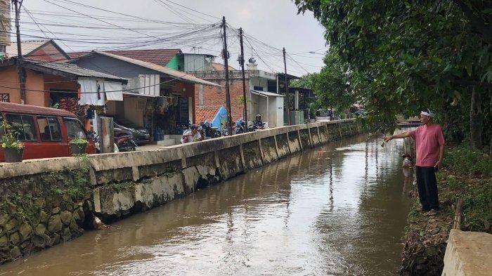 Kondisinya Sudah Tidak Layak, Warga Bantaran Kali Baru Desak Pembangunan Turap Baru