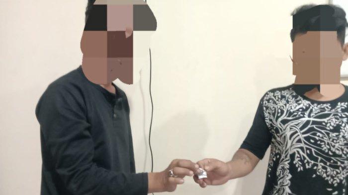 Viral Warga Karawang Tangkap Basah Pengedar dan Pelanggannya Transaksi Narkoba, Ini Penampakannya