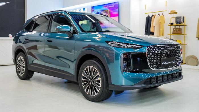 SUV LEPAS L8 bakal hadir di GJAW 2025