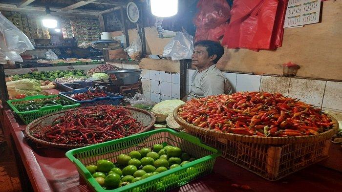 Harga Cabai di Pasar Cibinong Makin 'Pedas' Jelang Ramadan, Naik Sampai Rp15 Ribu