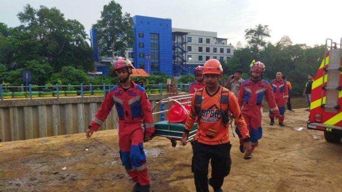 Remaja di Jagakarsa Jaksel Terbawa Arus Selokan saat Pulang ke Rumah Selepas Main Futsal