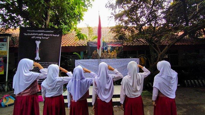 Orangtua Siswa SDN Pondok Cina 1 Merasa Anak-anak Didik Dirugikan Akibat Tak Ada Guru Mengajar