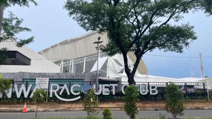 Lapangan Padel yang Ambruk Diterpa Angin Kencang di Meruya Jakarta Barat Kini Disterilkan