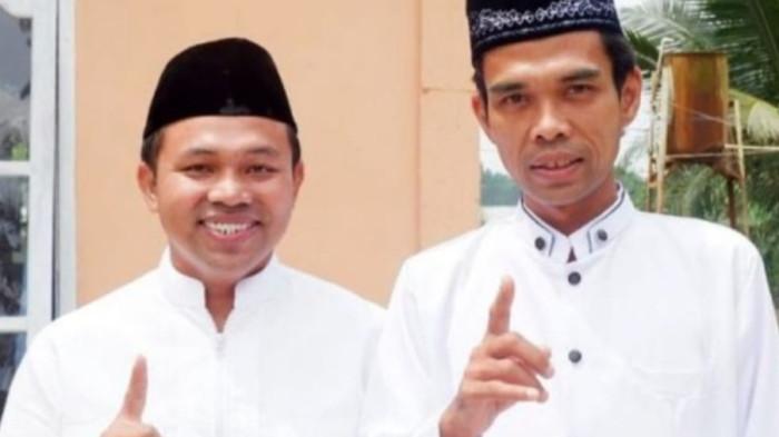 UAS DUKUNG - Tokoh agama Ustad Abdul Somad tetap mendukung Gubernur Riau Abdul Wahid meski kini ditangkap Komisi Pemberantasan Korupsi (KPK) karena kasus korupsi.