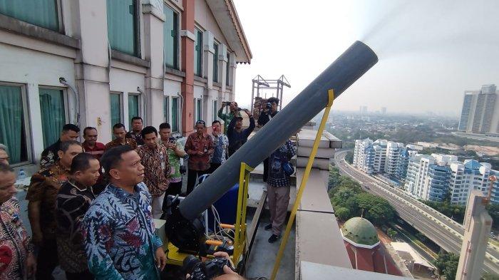 Water Mist Dipasang di Gedung-gedung di Jaksel dan Jakut, Heru Optimis Langit Jakarta Kembali Biru
