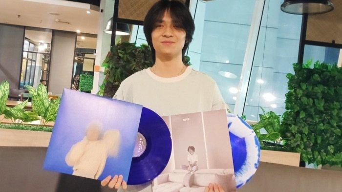 Weda Mauve Rilis Album Dalam Bentuk Vinyl Agar Bisa Dipajang di Rumah dan Dibanggakan ke Semua Orang