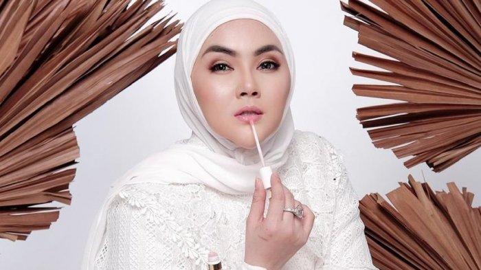 Tips Ala Ade Fitrie Kirana Agar Tetap Cantik di Masa Pandemi