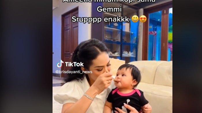 Krisdayanti Beri Ameena Sesendok Kopi Tuai Protes Netizen