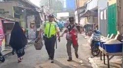 Diduga Korban Kekerasan, Bocah Perempuan 7 Tahun Ditelantarkan di Pasar Kebayoran Lama Jaksel