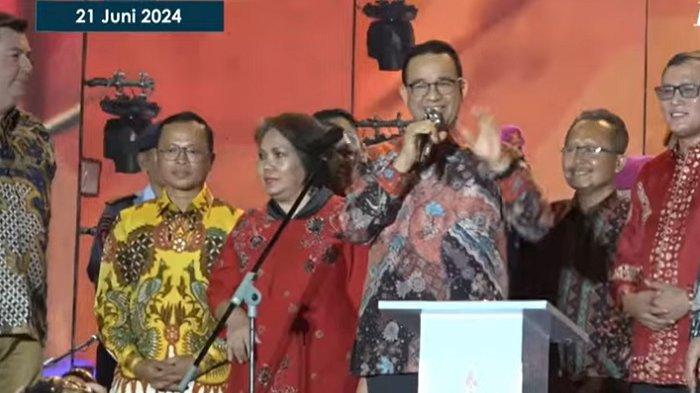 Heru Budi Berhalangan Hadir, Anies Langsung Pimpin Hitung Mundur Pesta Kembang Api di Jakarta Fair