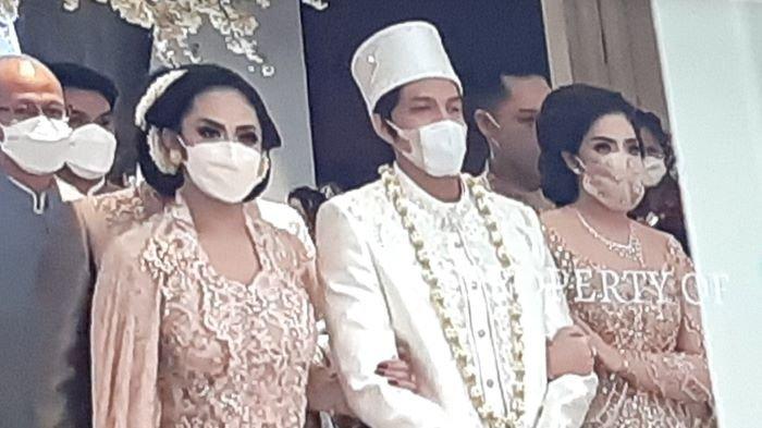 Krisdayanti Ucapkan Alhamdulillah saat Pernikahan Aurel Hermansyah Disaksikan Presiden Joko Widodo