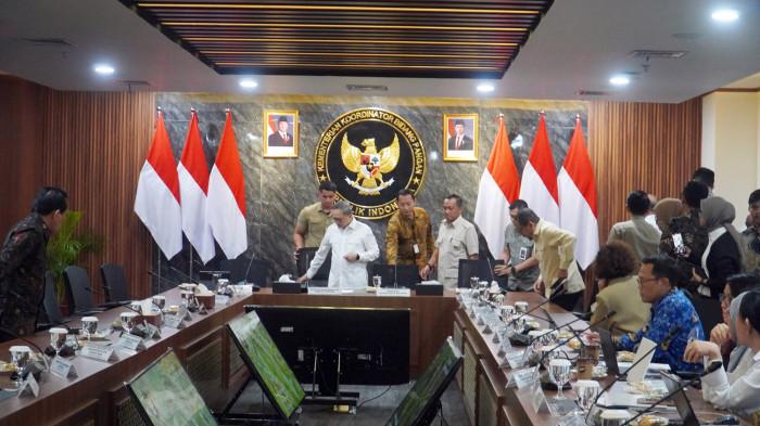 Foto-foto Menko Pangan Gelar Rakor Finalisasi Regulasi Program MBG - beberapa-regulasi.jpg