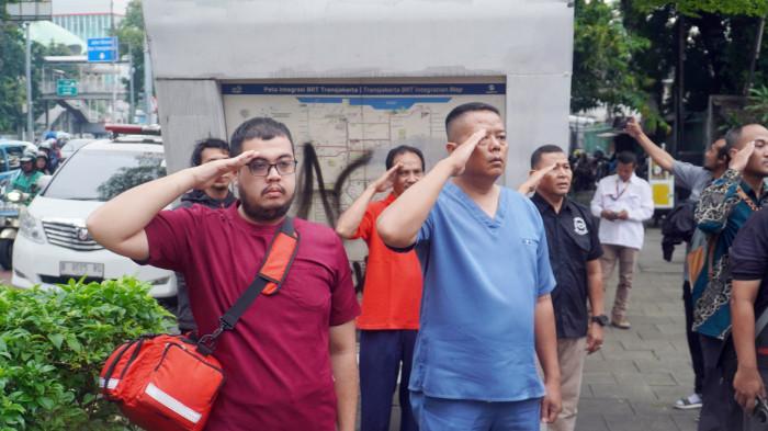 Foto-foto Fadli Zon Pimpin Upacara Peringatan Hari Sumpah Pemuda - dilakukan-dengan.jpg