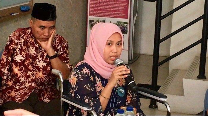 Dokter Gigi Romi Inget Perjuangan Suami Beton Jalan Menuju Puskesmas, Membuatnya Meneteskan Air Mata
