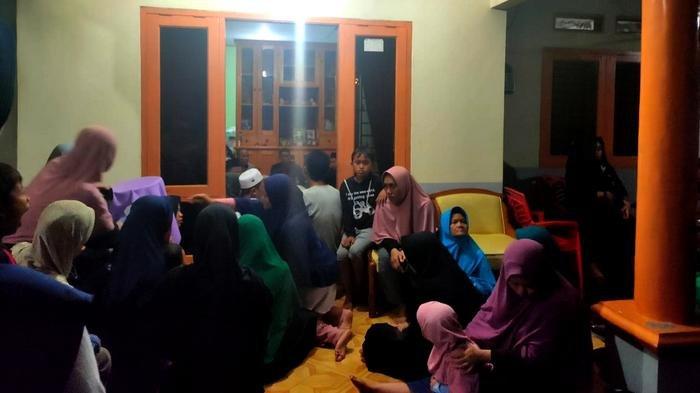 UPDATE Driver Ojol Tewas Tertimpa Boliho di Cengkareng Hendak Antar Paket Express