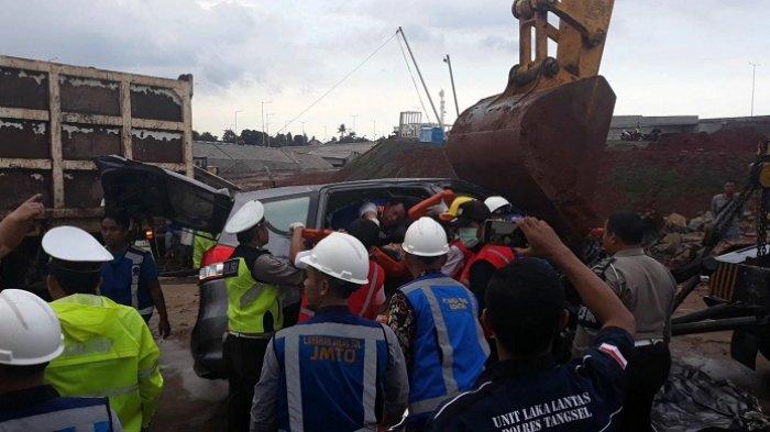 Polisi Masih Dalami Identitas Korban Kecelakaan di Jalan Tol Jakarta-Serpong