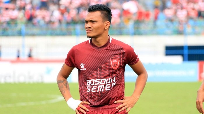 Ferdinand Sinaga berseragam PSM Makassar.