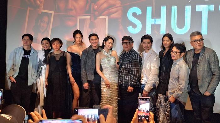 FILM SHUTTER - Kru dan pemain film Shutter hadir saat rilsi perdana di XXI Plaza Indonesia, Thamrin, Jakarta Pusat, Jumat (24/10/2025).