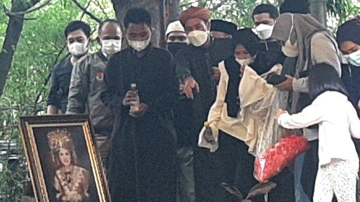 Umar Kudus Sudah Berfirasat Dorce Gamalama Akan Meninggal Dunia Sebulan Lalu