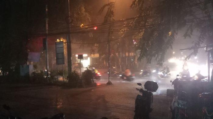 Waspada Hujan Deras Disertai Petir dan Angin Kencang Mengancam Ibu Kota dan Sekitarnya Malam Ini