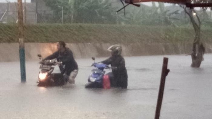 BREAKING NEWS: Hujan Kembali Membuat Tangerang Kebanjiran