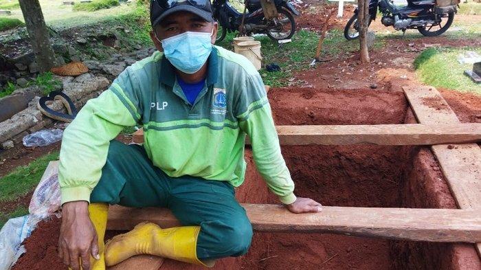 Selama Setahun Pandemi, Junaedi Kuburkan 5.000 Jenazah Covid-19, Malah Sempat Dijauhi Tetangga
