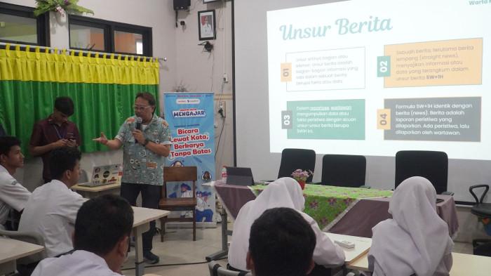 Foto-foto Warta Kota Mengajar Gelar Pelatihan Jurnalistik di SLBN 3 Jakarta - kali-ini.jpg