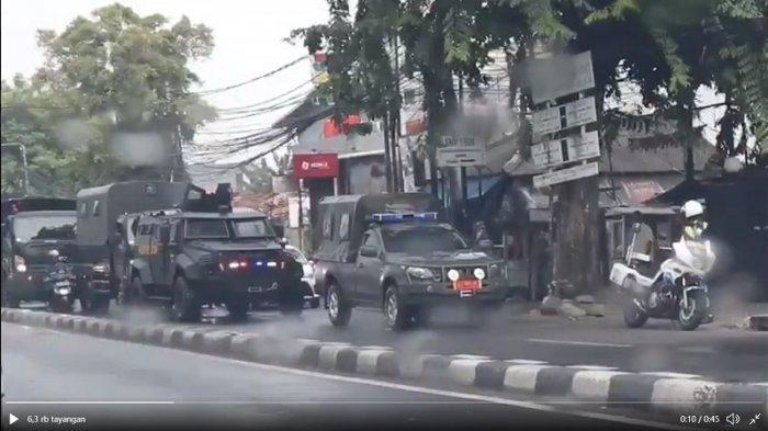 Puspen TNI Benarkan Kendaraan Tempur Berhenti di Dekat Markas FPI, Fadli Zon: Merusak Nama Baik TNI