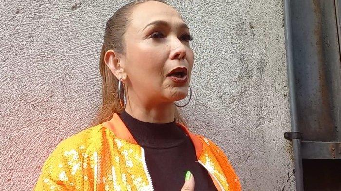 Kiki Fatmala Menangis Setiap Ceritakan Kanker Paru yang Diidapnya, Sembuh Setelah 8 Kali Kemoterapi?