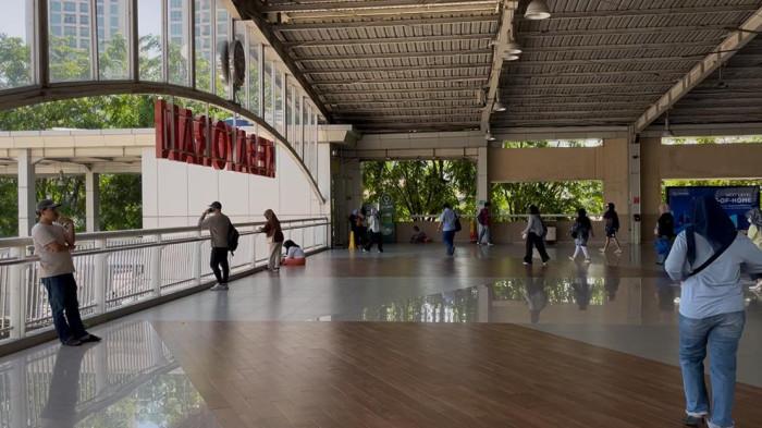STASIUN KEBAYORAN LAMA -  Suasana di Stasiun Kebayoran, Kebayoran Lama, Jakarta Selatan, Selasa (25/11/2025). Setelah sempat terjadi gangguan pada pagi hari. (Ramadhan L Q)