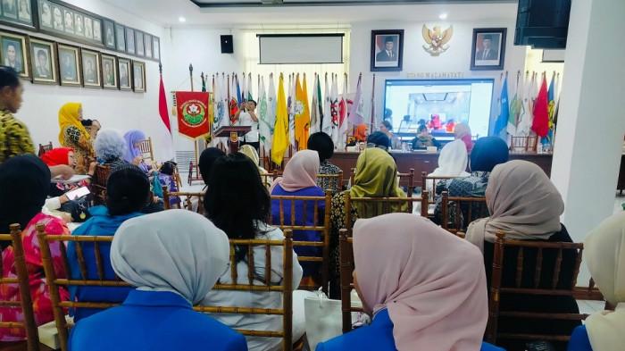 SANKSI TEGAS - KOWANI telah menyelenggarakan Rapat Konsolidasi Nasional bersama Ketua Umum Organisasi Anggota Pemilik Suara Sah, Dewan Pertimbangan, Tim Ahli Bidang Hukum, dan Tim Khusus, yang secara resmi merekomendasikan penjatuhan sanksi organisasi kepada sejumlah pengurus yang dinilai melakukan pelanggaran berat.