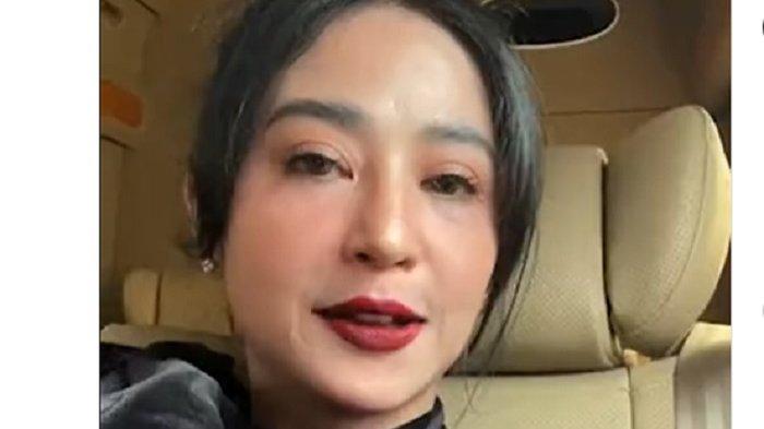 Dewi Perssik  Sebut Pak Ustaz Sumber Masalah Dari Perseteruannya Dengan Ketua RT