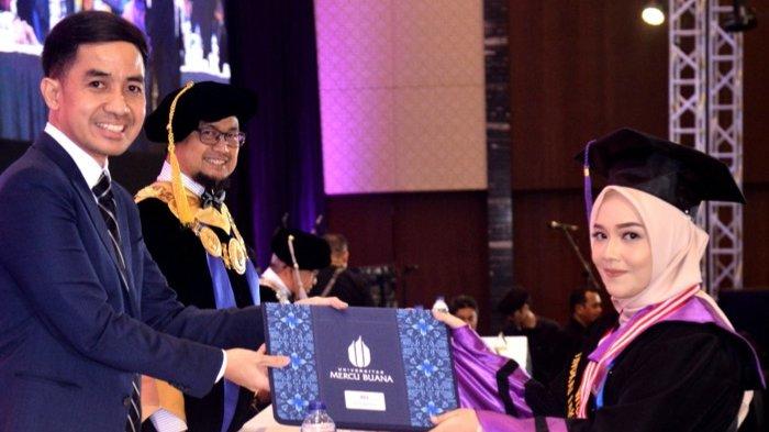 Gelar Acara Wisuda, Rektor UMB: Pendidikan Berkualitas Pegang Peran Penting Ciptakan SDM Berkualitas