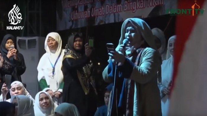 Ini Isi Puisi Lengkap Neno Warisman di Malam Munajat 212 yang Dinilai Kampanye Terselubung