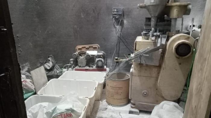 Lokasi pabrik dan gudang pil PCC yang digrebek BNN dan Polri.