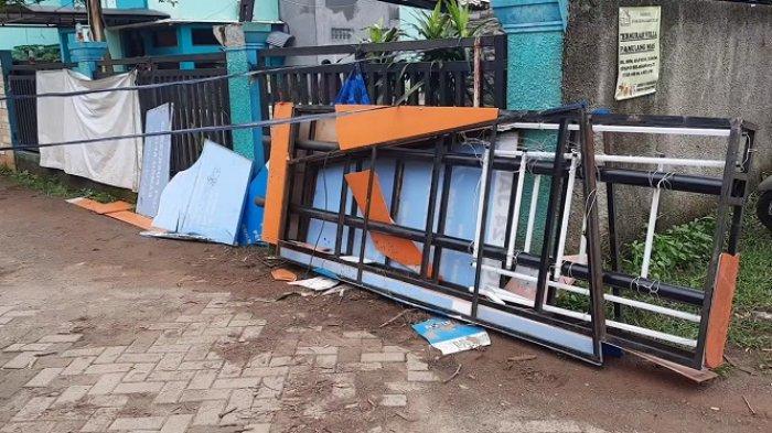 Sebagian Gedung Puskesmas Bambu Apus Tangsel Porak-poranda Diterjang Angin Kencang dan Hujan Deras