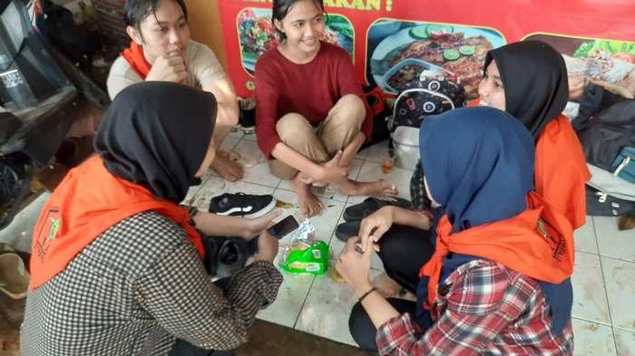 Berikut Kesan Muda-mudi Peserta Upacara Mengapung Peringatan HUT Ke-75 RI di Situ 7 Muara Pamulang