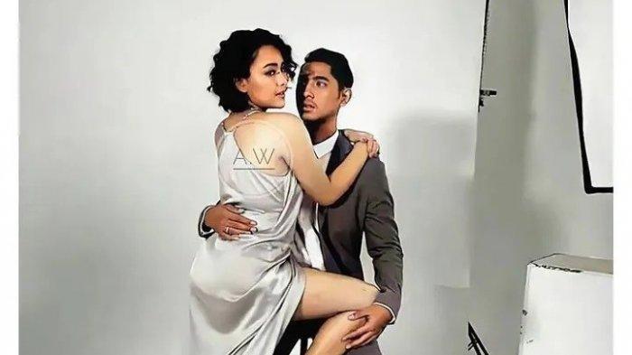 Ishda ofisda jinsiy aloqa lesbiyanlar kotib boss