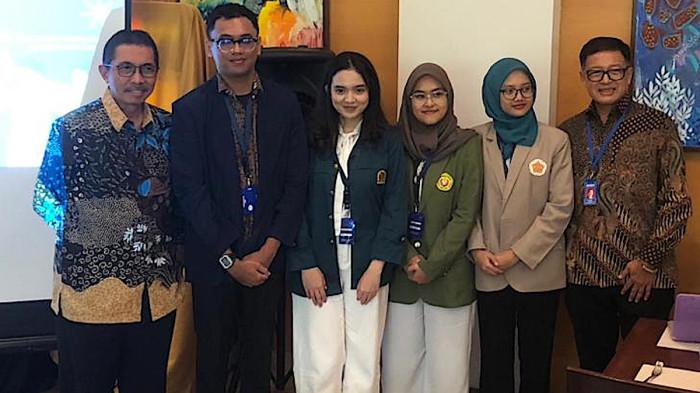 PENELITIAN MAHASISWA - Sebanyak 96 proposal mahasiswa berhasil lolos seleksi dan akan didanai penelitiannya oleh Indofood Riset Nugraha, Kamis (16/10/2025) di Indofood Tower, Jenderal Sudirman, Jakarta Pusat.