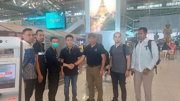 Stefanus Kabur ke Luar Negeri untuk Cari Kerja, Suami Jessica Iskandar Kesal Ingin Tinju