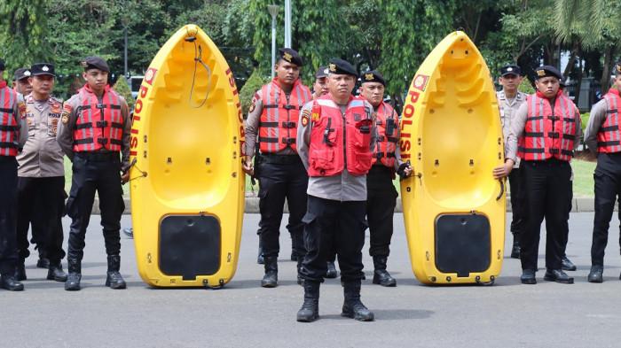 Memasuki Musim Hujan, Polres Metro Jakpus Apel Kesiapan Tim SAR Hadapi Bencana Banjir