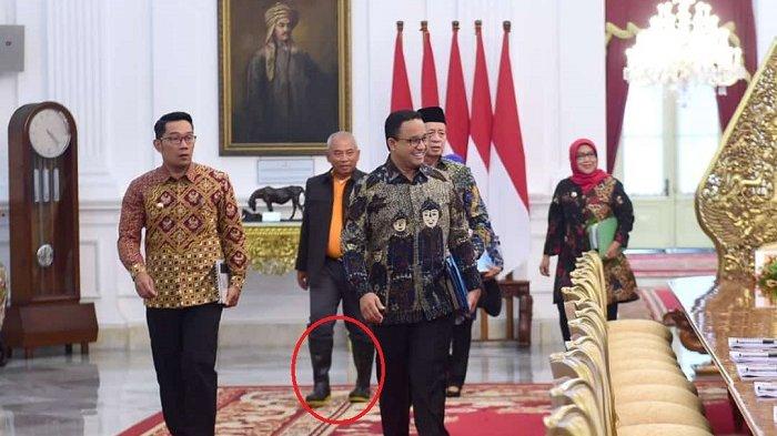 Wali Kota Bekasi Rahmat Effendi pakai sepatu boots ke Istana Merdeka, saat Pepen dipanggil Presiden RI Joko Widodo alias Jokowi. 