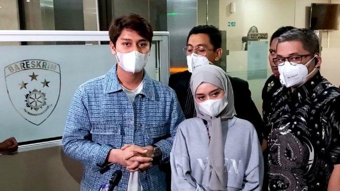 Rizky Billar dan Lesti Kejora Kembalikan Rp 1 Miliar dari Steven Richard Bos Robot Trading DNA Pro