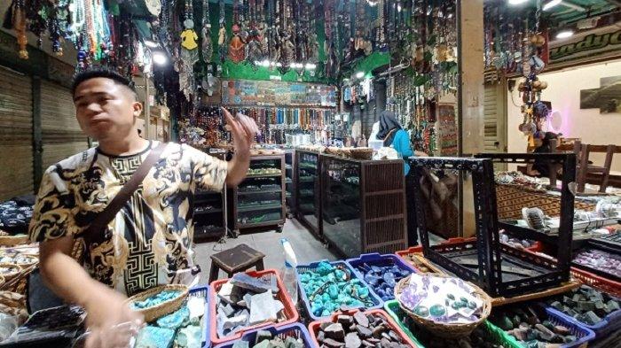 Akhir Pekan Ini Pasar Rawa Bening Gelar Kontes dan Flash Sale Batu Akik, Ada Diskon Besar